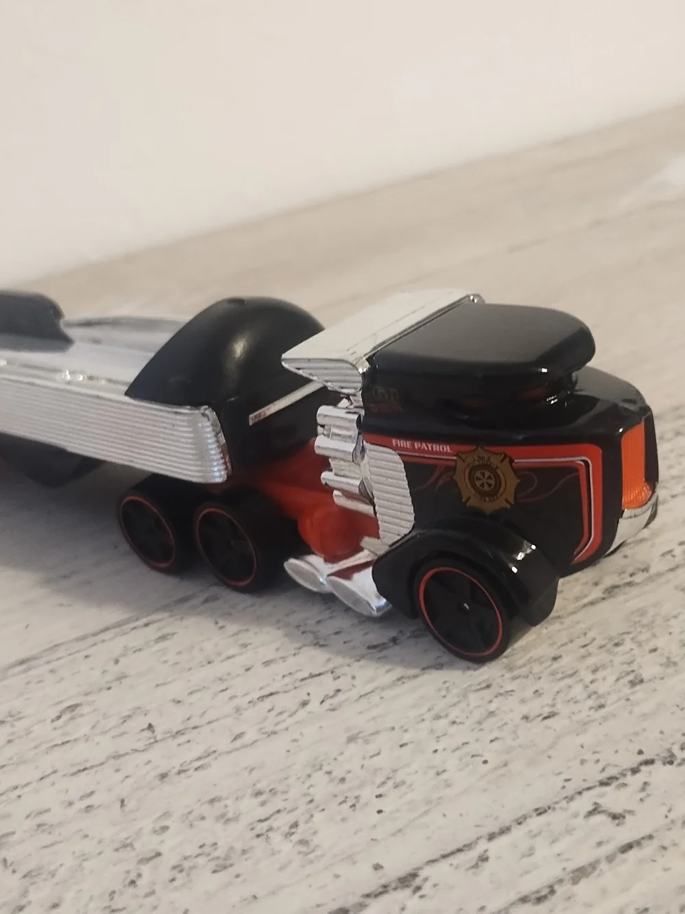 Hot Wheels Sky Show Semi Truck With Trailer 2014 Mattel very good condition
